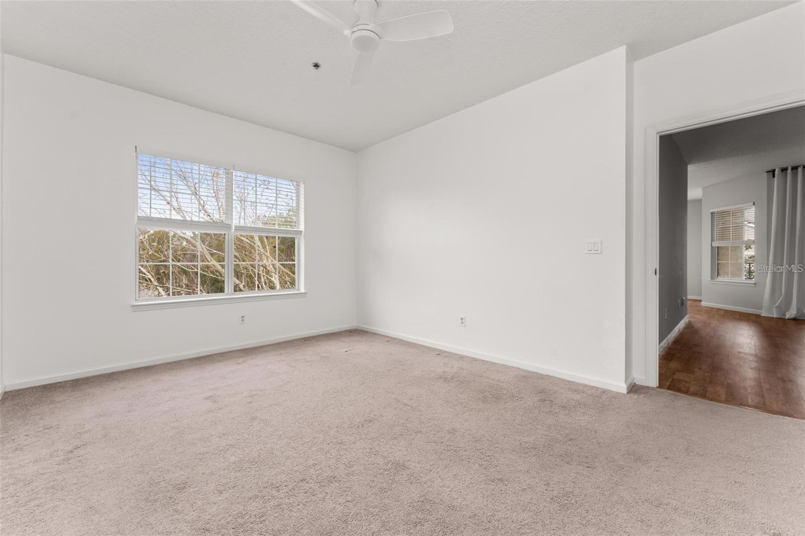 SUMMERGATE CONDO - Residential