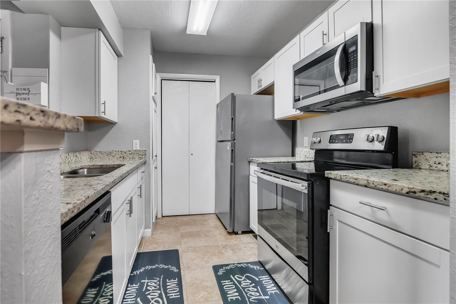 5530 CHRISHIRE WAY D204