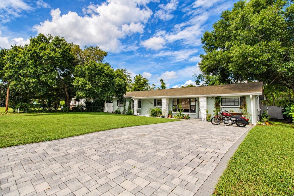Photo of 1204 E North Street, Tampa, FL 33604 (MLS # TB8555685)