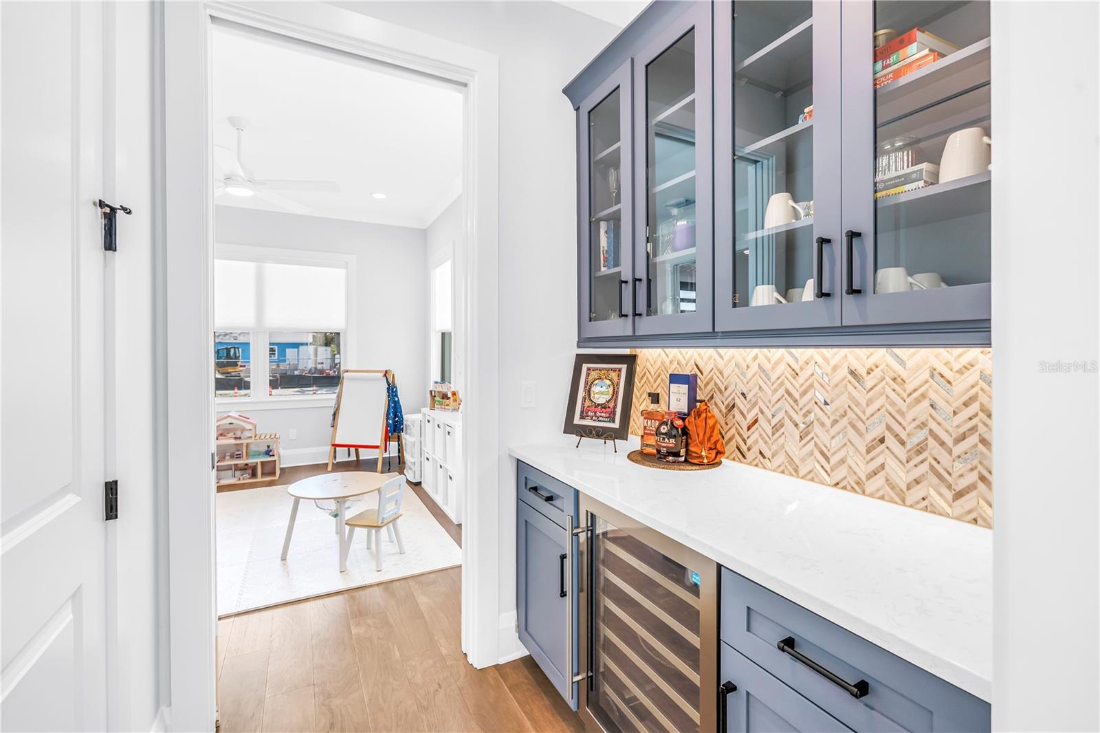 BARNARD ERASTUS A S REV SUB - Residential