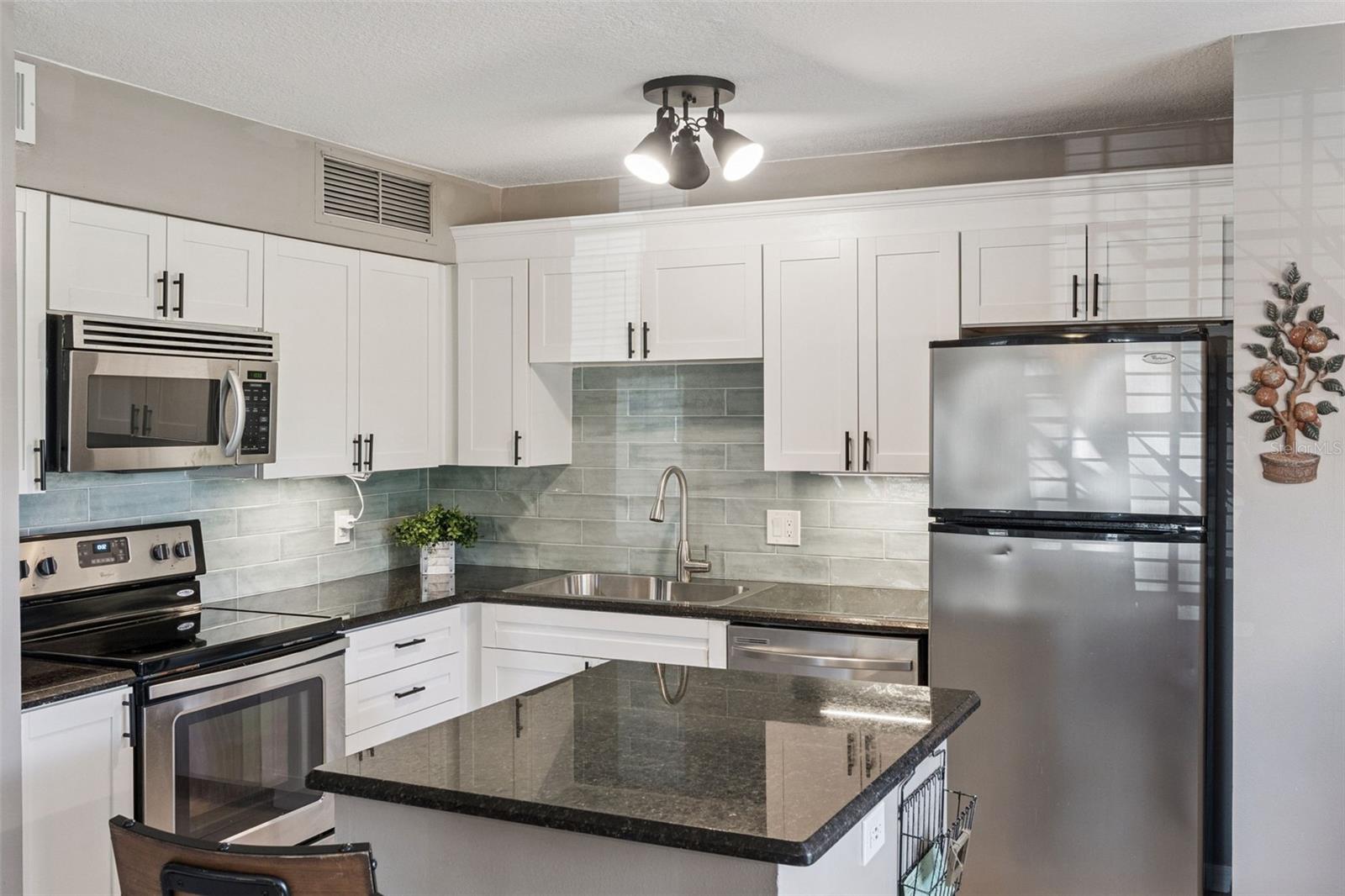 LAKEWOOD PARK A CONDO - Residential