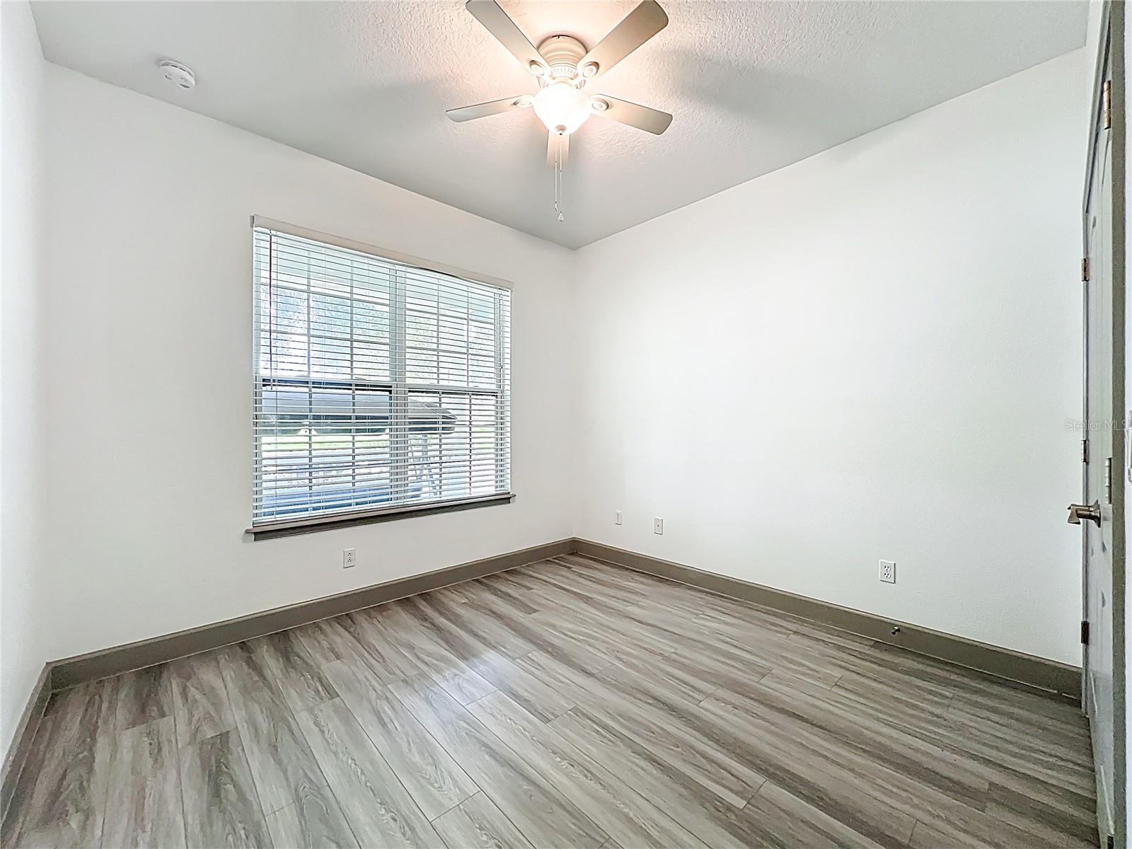 LAKES/WINDERMERE PH 04 - Residential