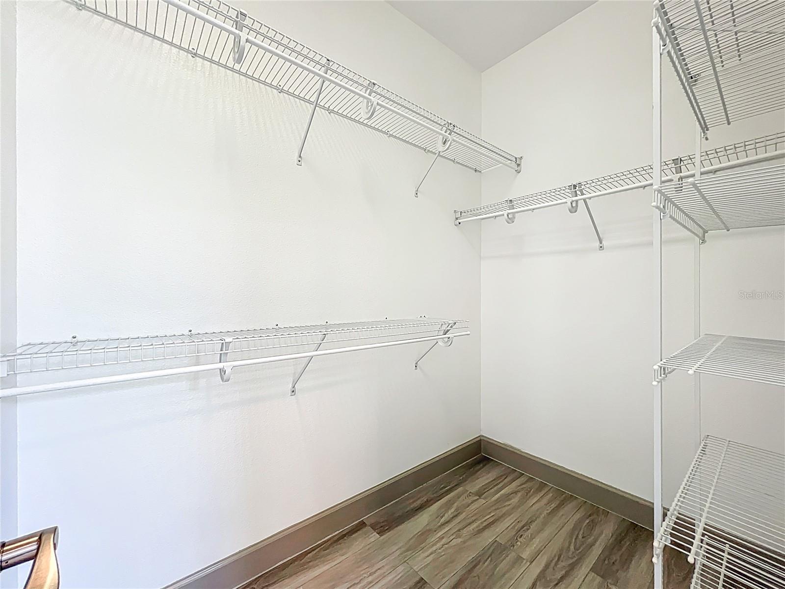 LAKES/WINDERMERE PH 04 - Residential