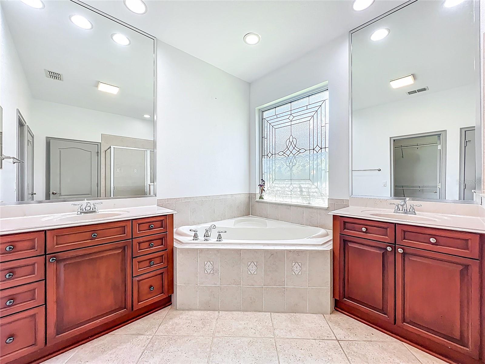 LAKES/WINDERMERE PH 04 - Residential