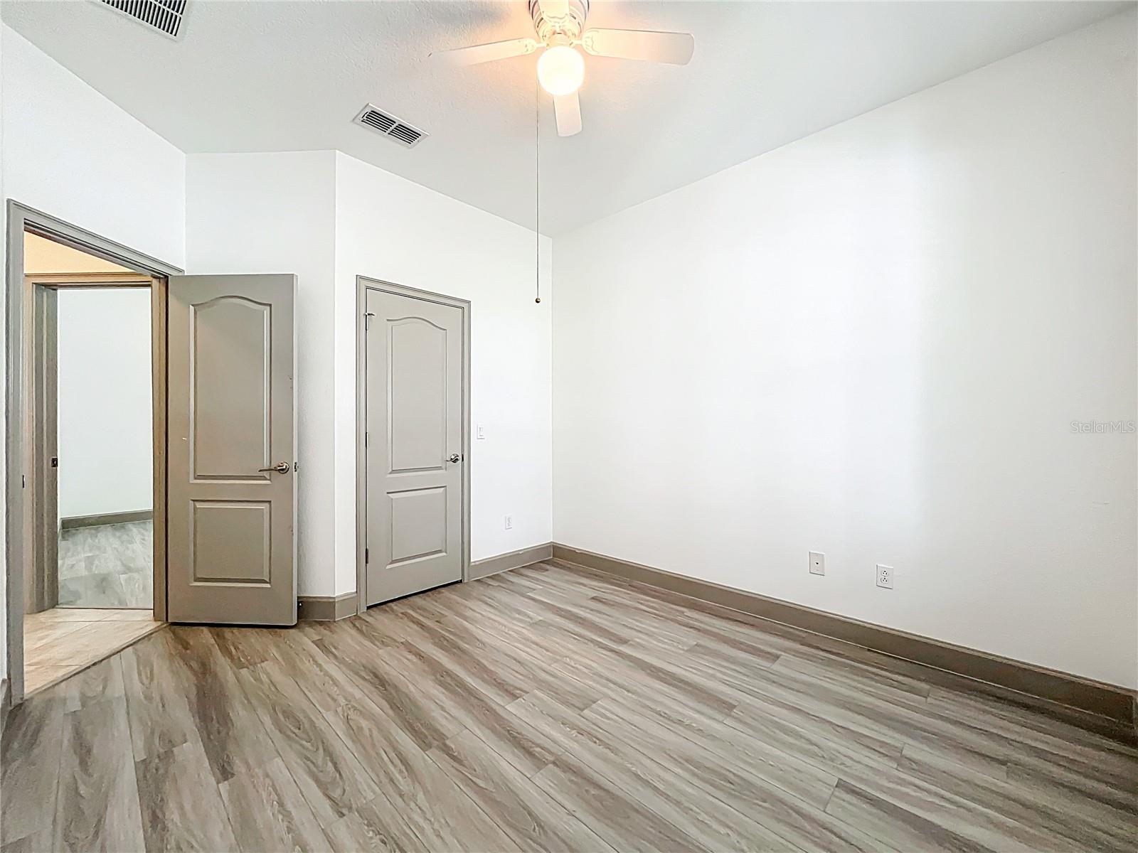 LAKES/WINDERMERE PH 04 - Residential