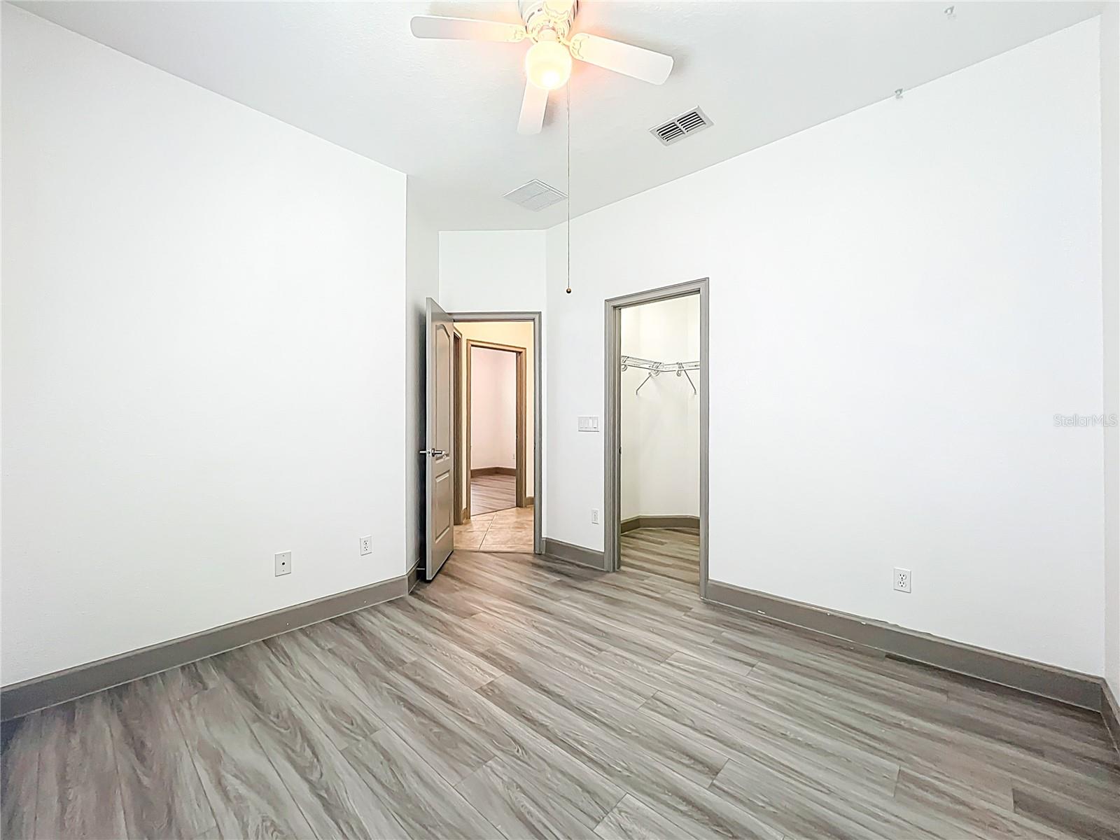 LAKES/WINDERMERE PH 04 - Residential