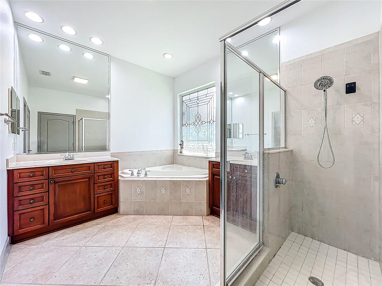 LAKES/WINDERMERE PH 04 - Residential