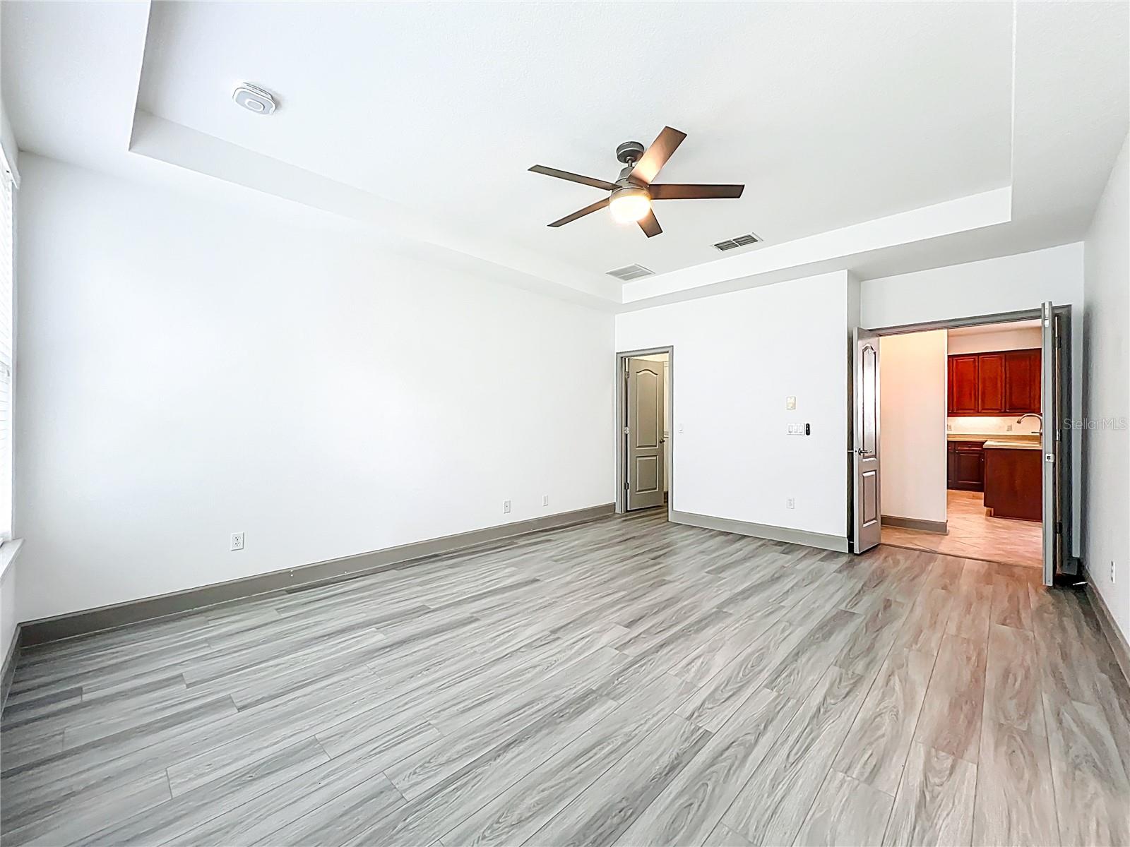 LAKES/WINDERMERE PH 04 - Residential