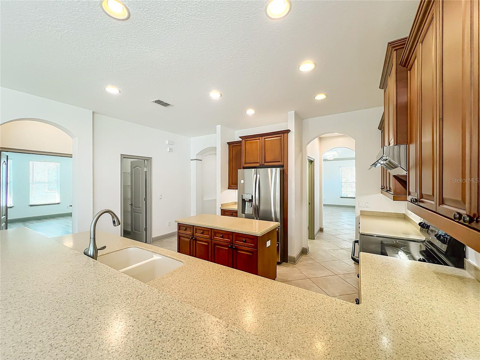 LAKES/WINDERMERE PH 04 - Residential