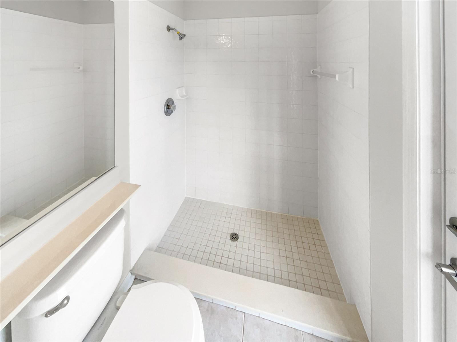 WATERFORD LAKES TR N22 PH 01 - Residential