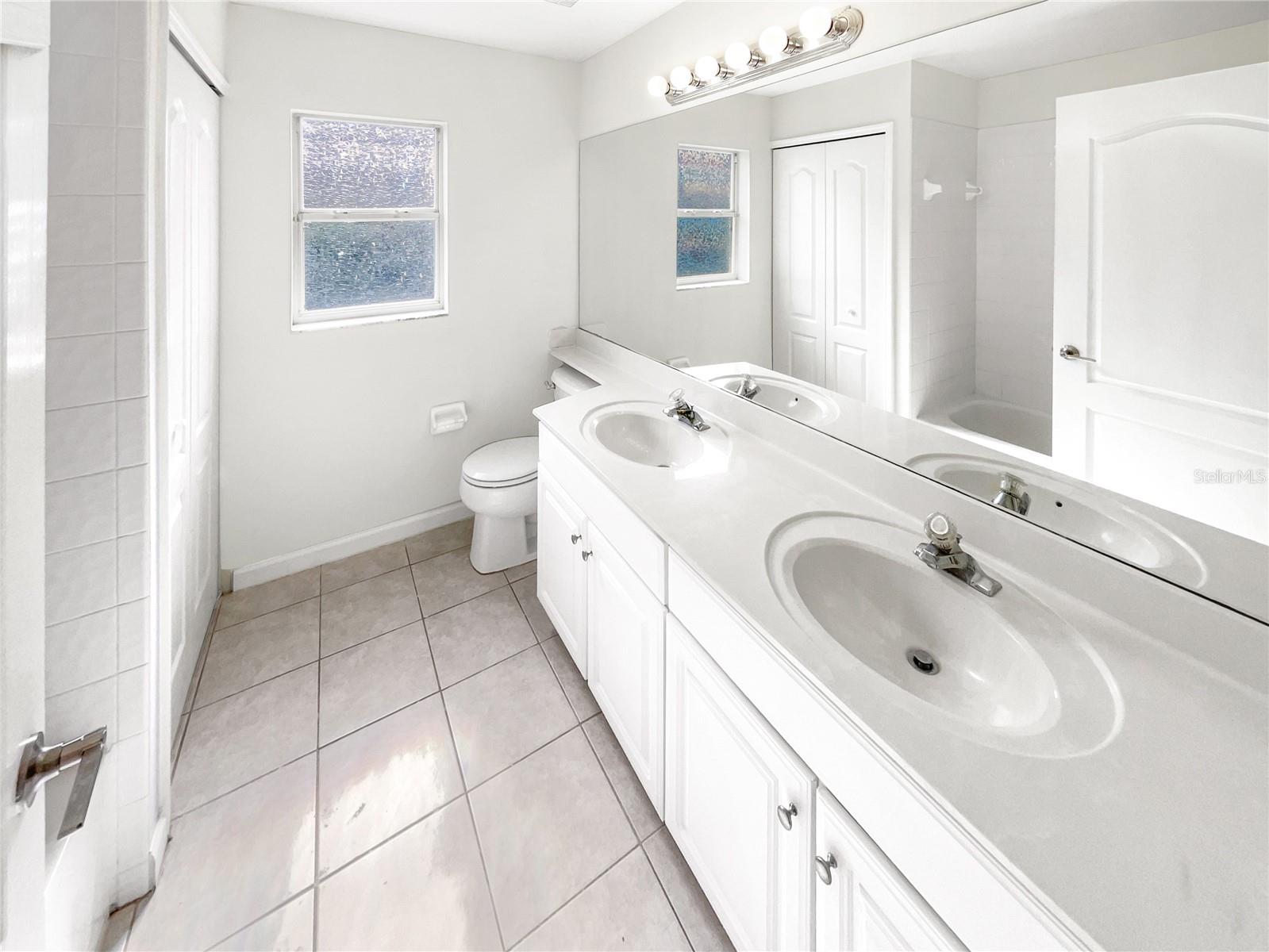 WATERFORD LAKES TR N22 PH 01 - Residential