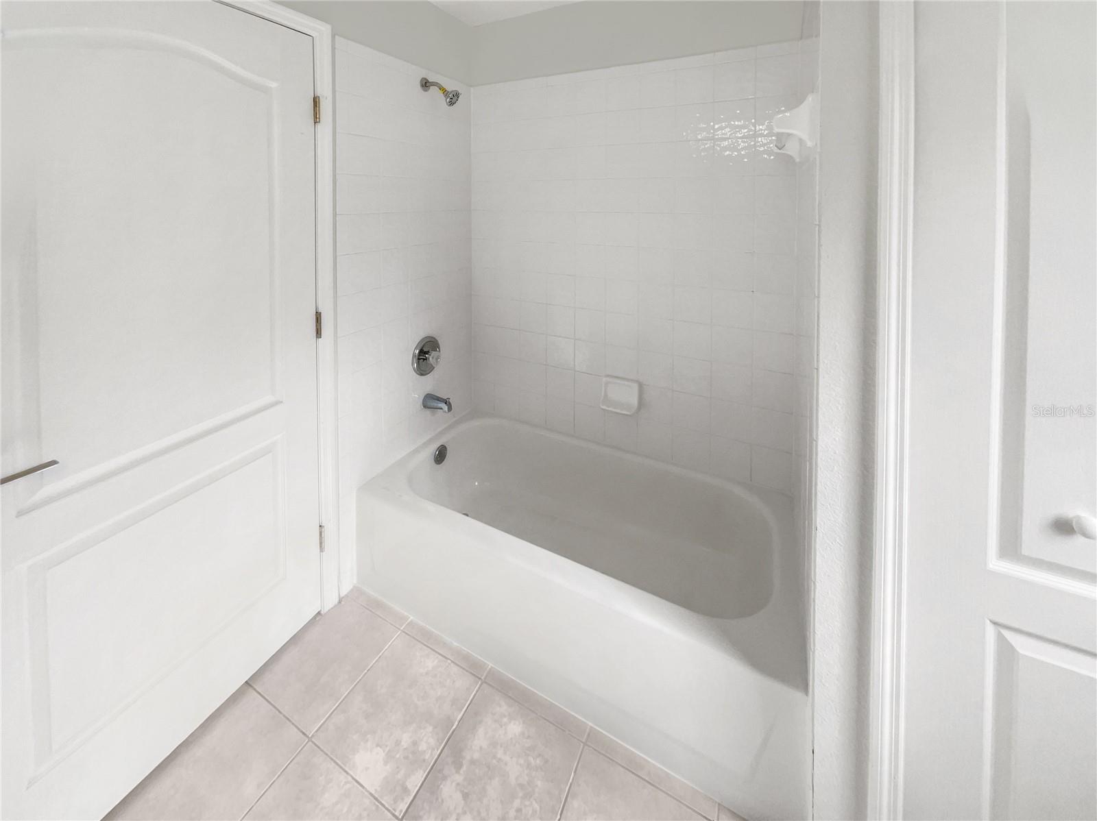 WATERFORD LAKES TR N22 PH 01 - Residential