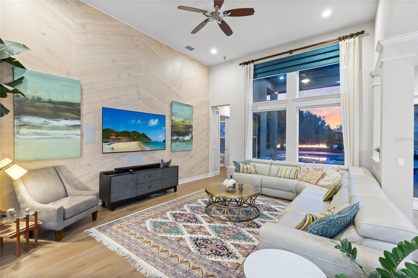 LAUREATE PARK - Residential