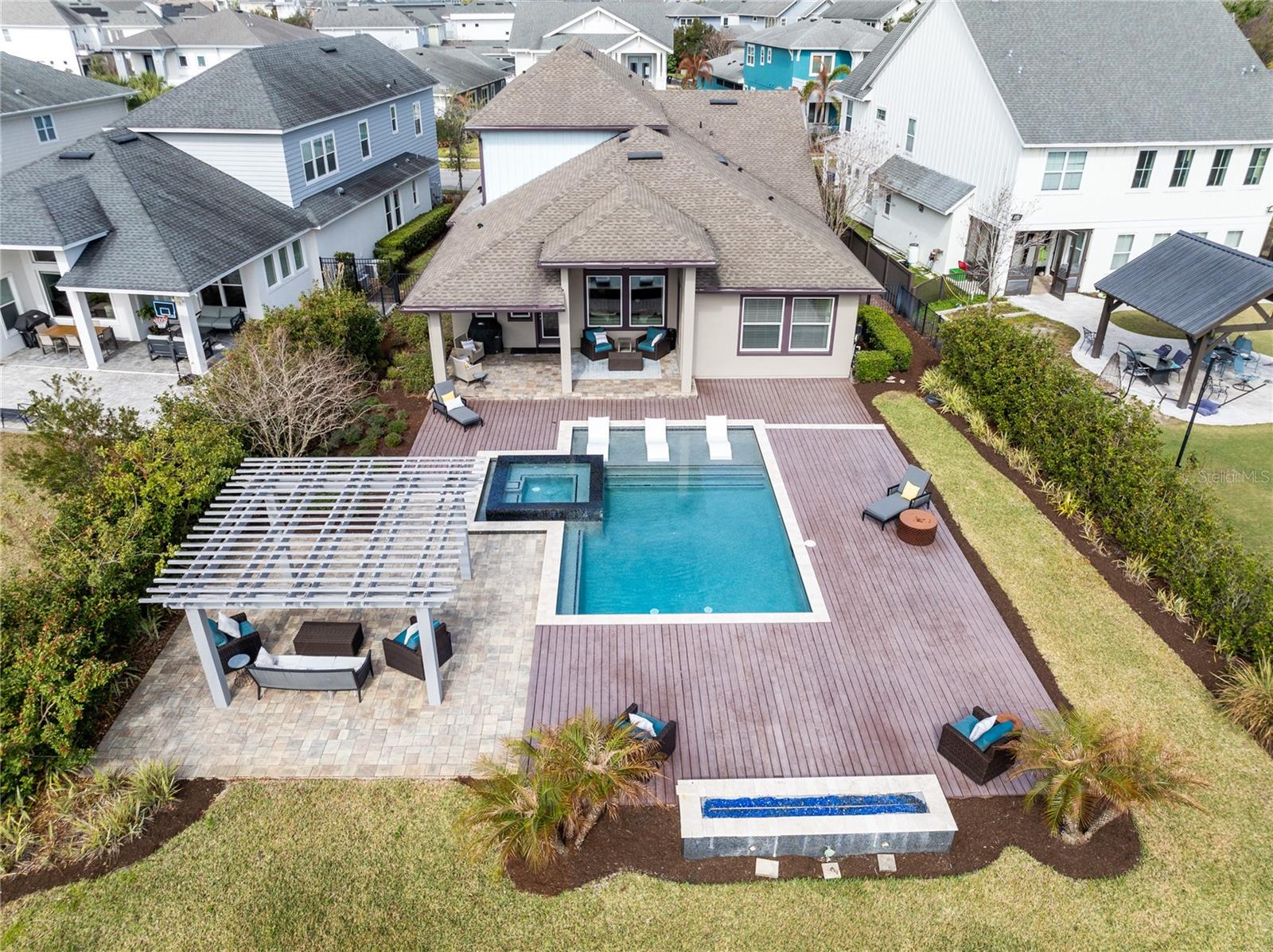 LAUREATE PARK - Residential