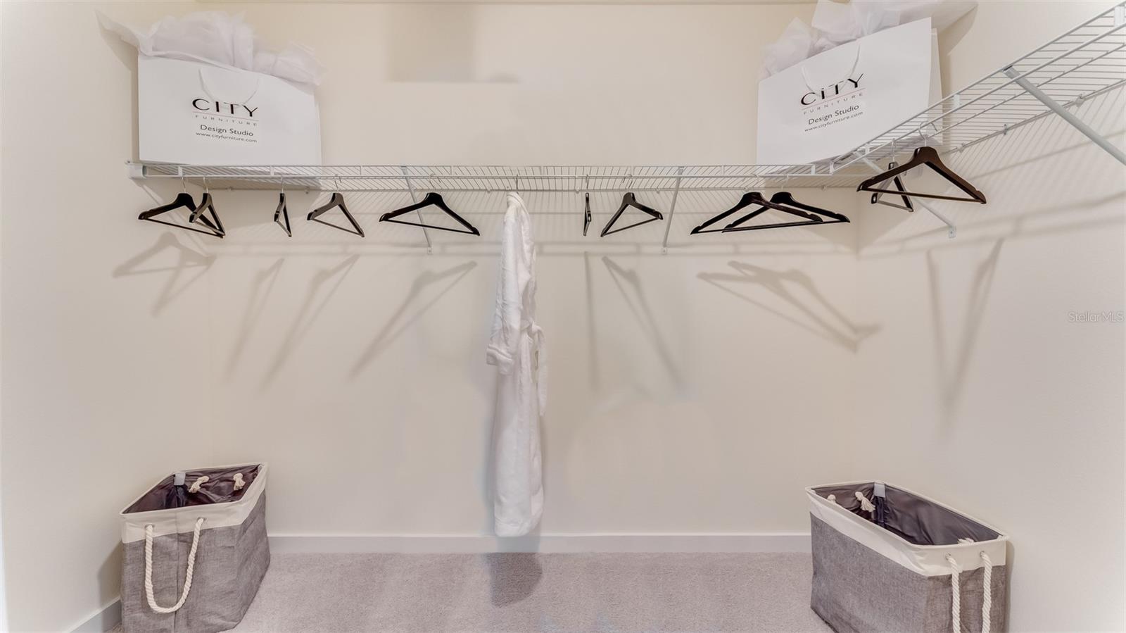 BUENA LAGO - Residential