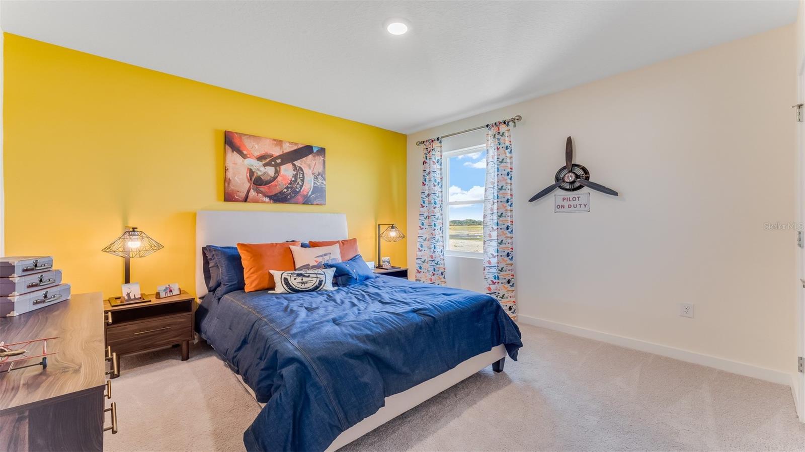 BUENA LAGO - Residential