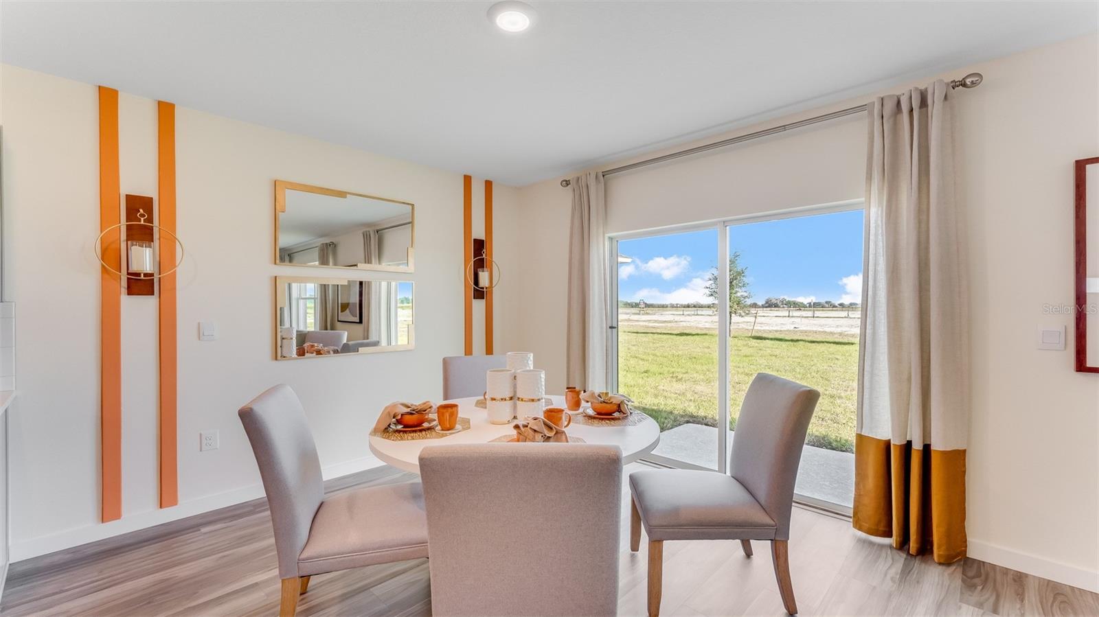 BUENA LAGO - Residential