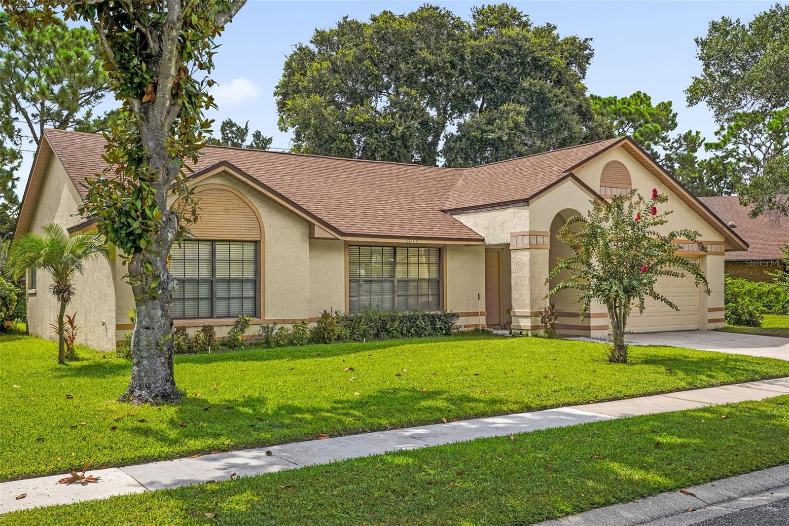 3044 CRESTED CIRCLE