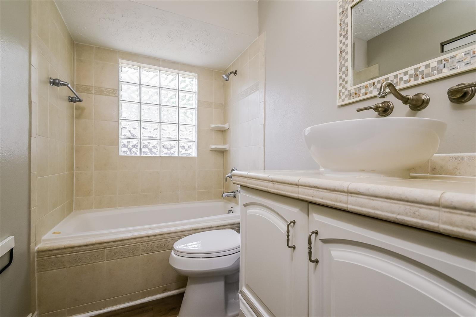 LAKEVIEW VILLAGE SEC A UNI - Residential