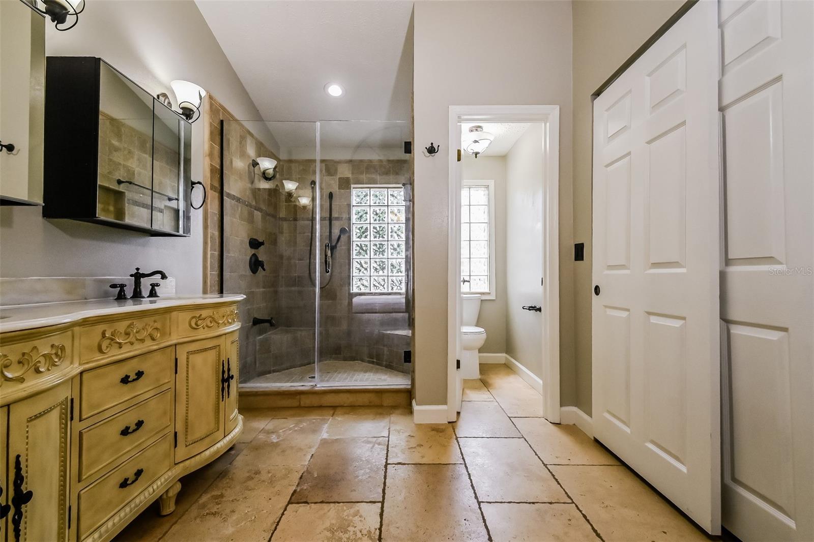 LAKEVIEW VILLAGE SEC A UNI - Residential