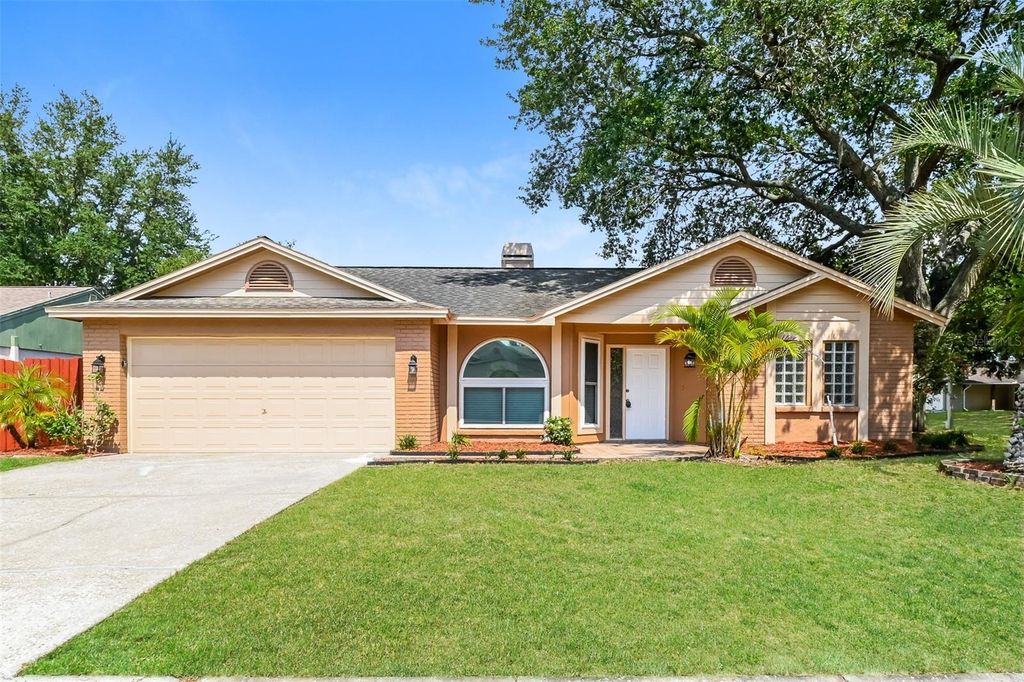 Photo of 1601 Loghill Place, Brandon, FL 33510 (MLS # C7521888)