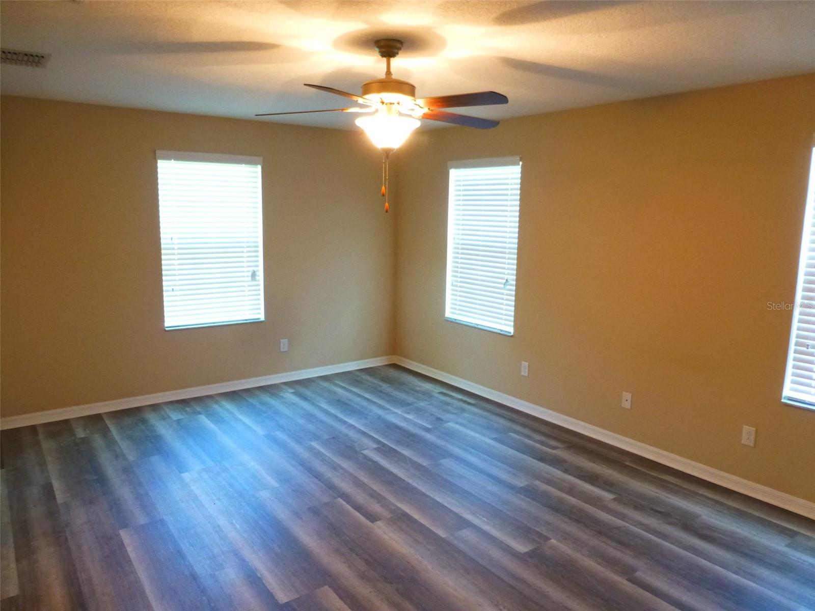 SOUTH HAMPTON - Residential Lease