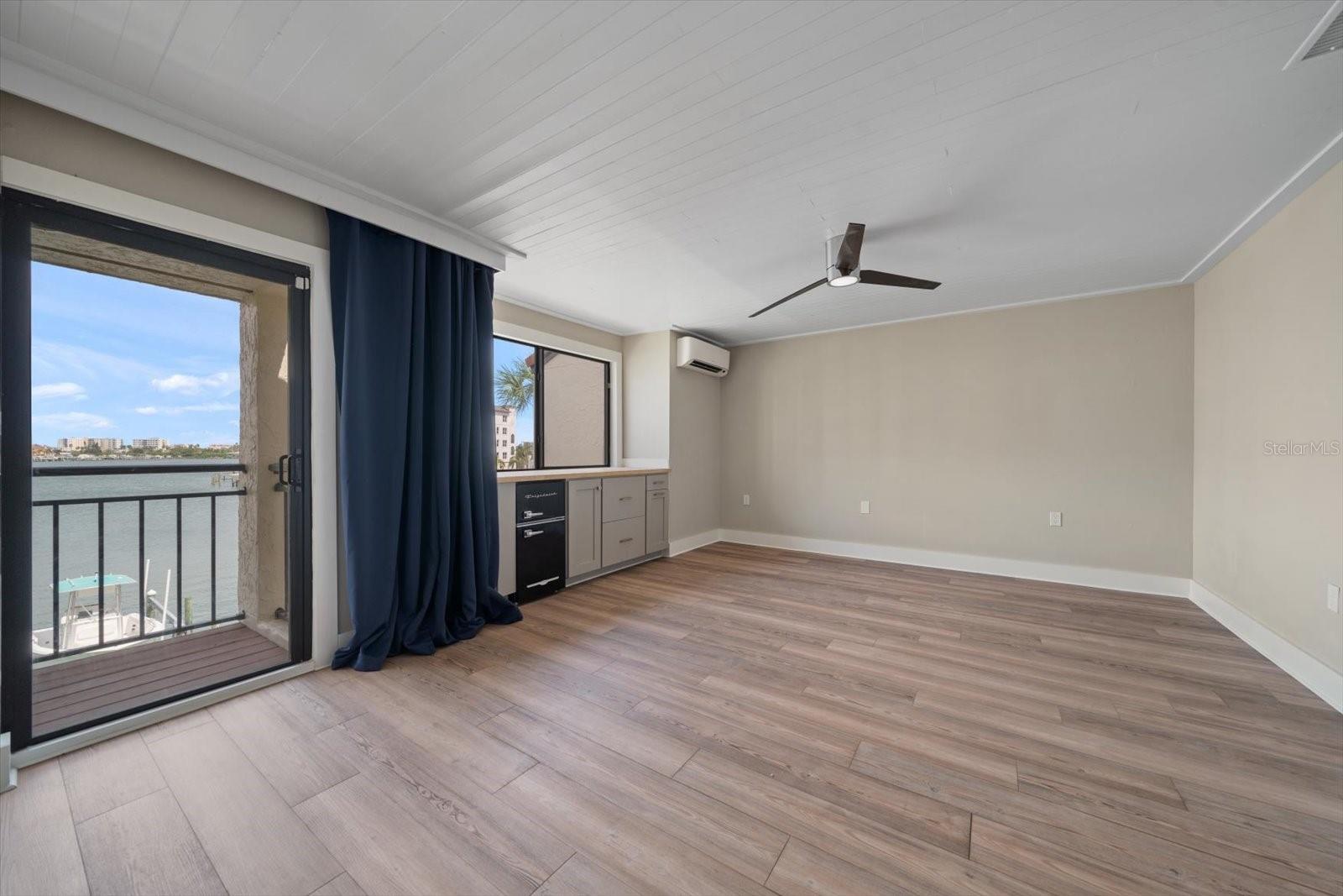 VILLAGE ON ISLAND ESTATES - Residential Lease