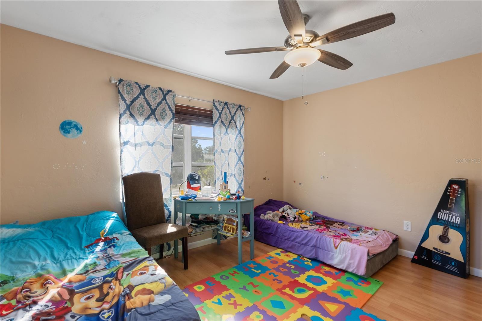 ORANGE MANOR - Residential