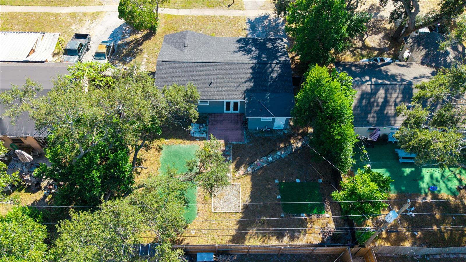 ORANGE MANOR - Residential