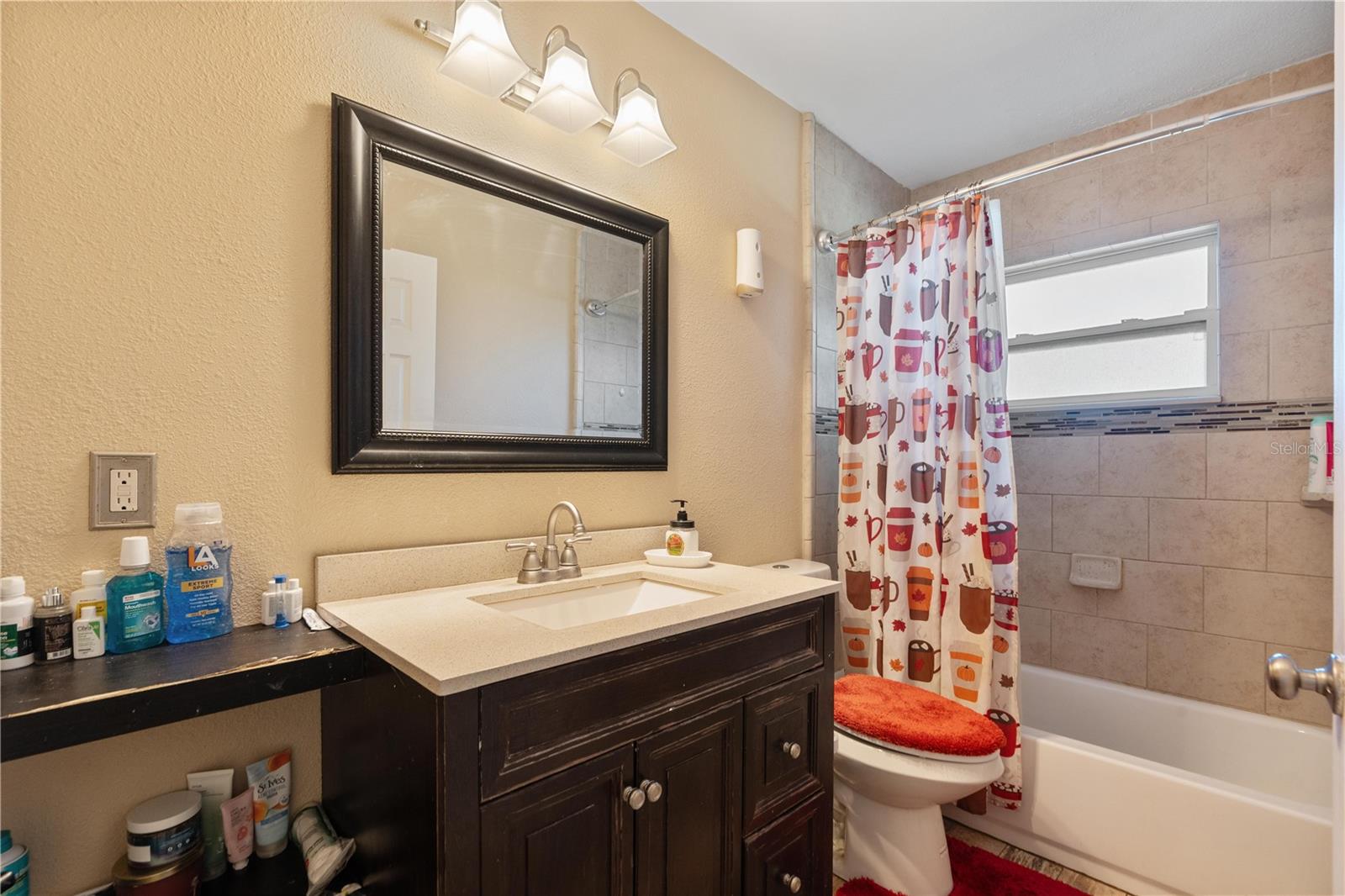 ORANGE MANOR - Residential