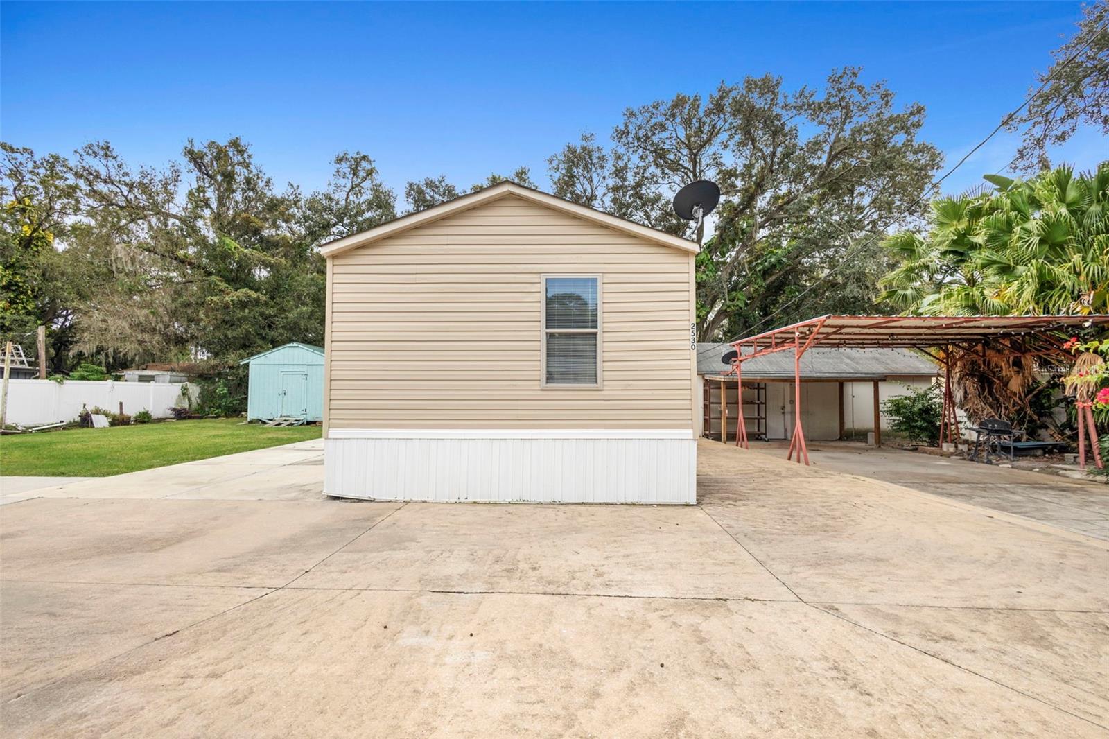 ROBINSON PINES - Residential