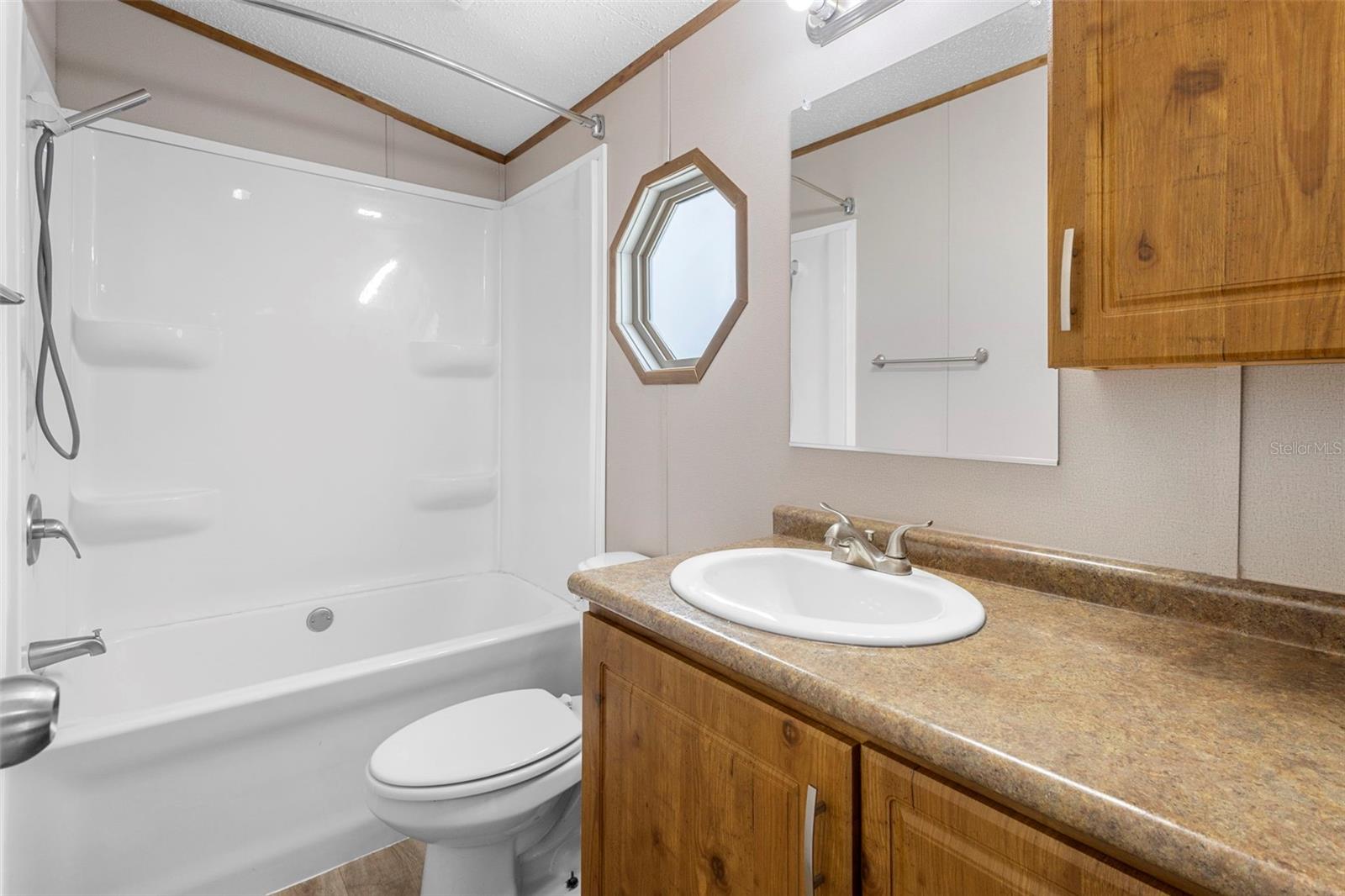 ROBINSON PINES - Residential