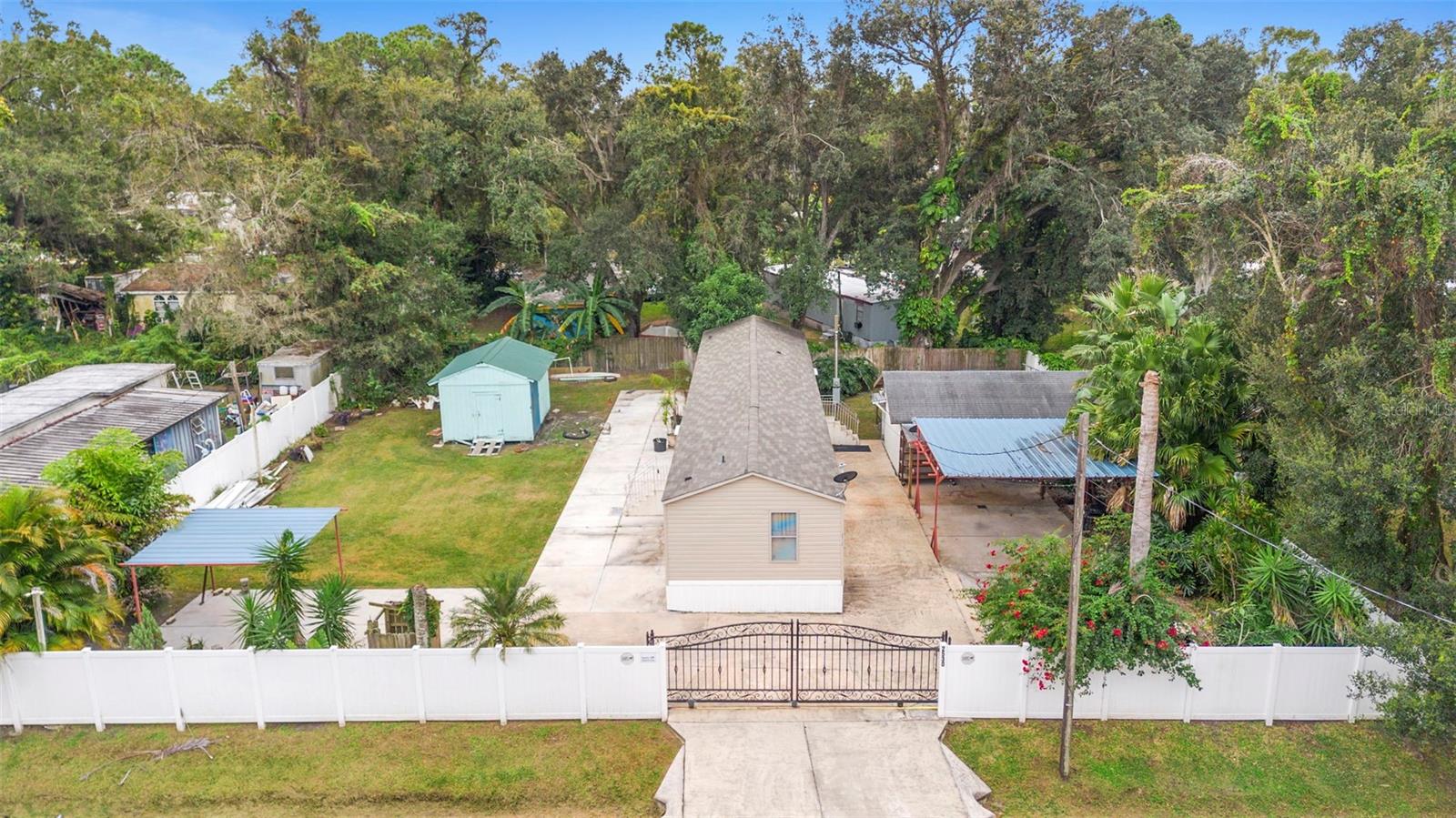 ROBINSON PINES - Residential