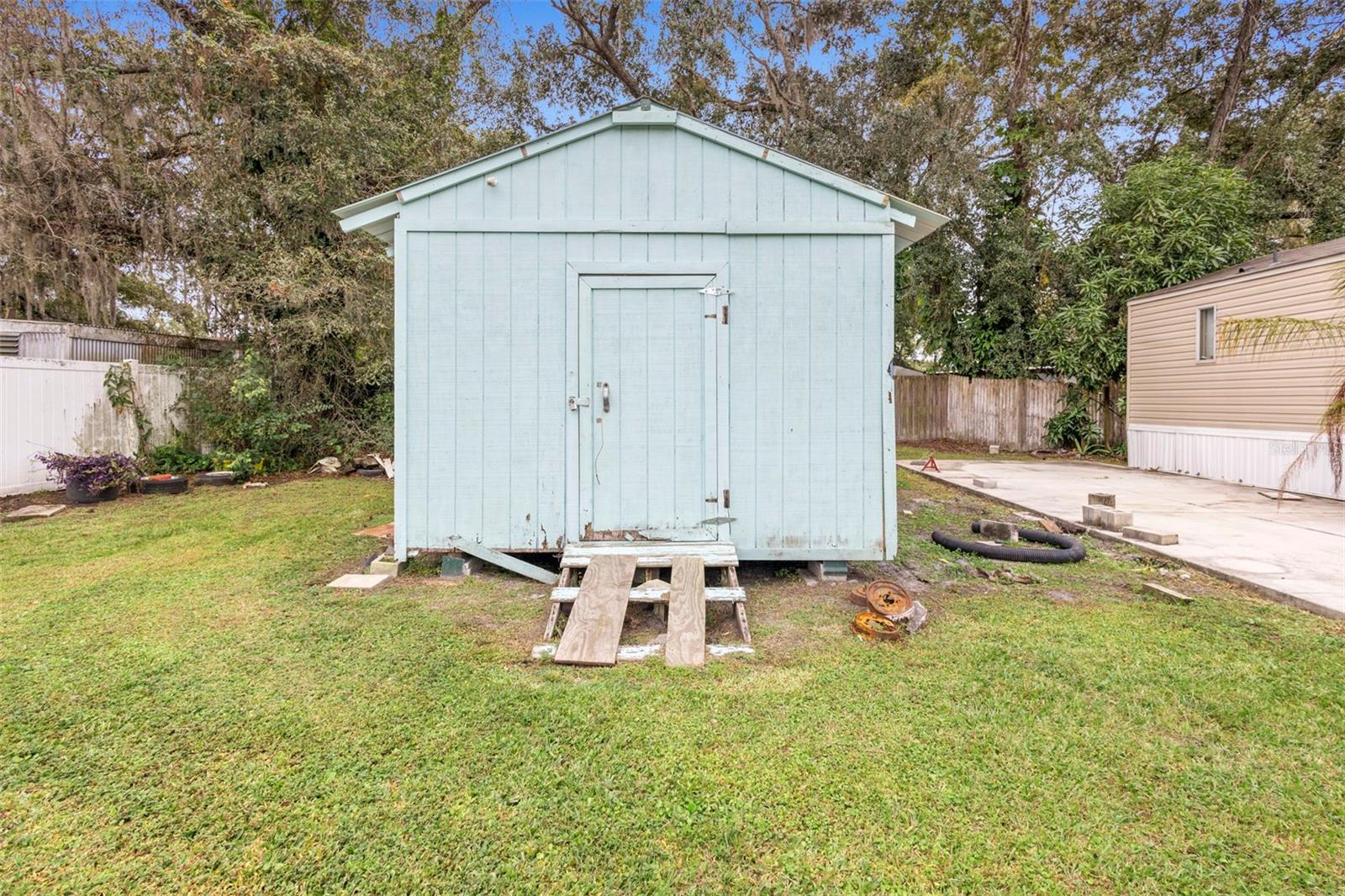 ROBINSON PINES - Residential