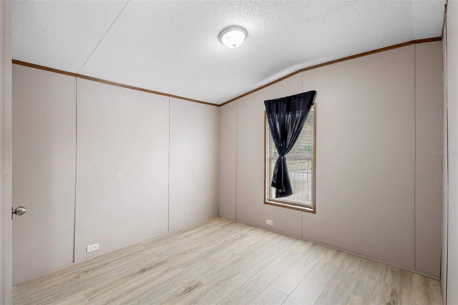 ROBINSON PINES - Residential