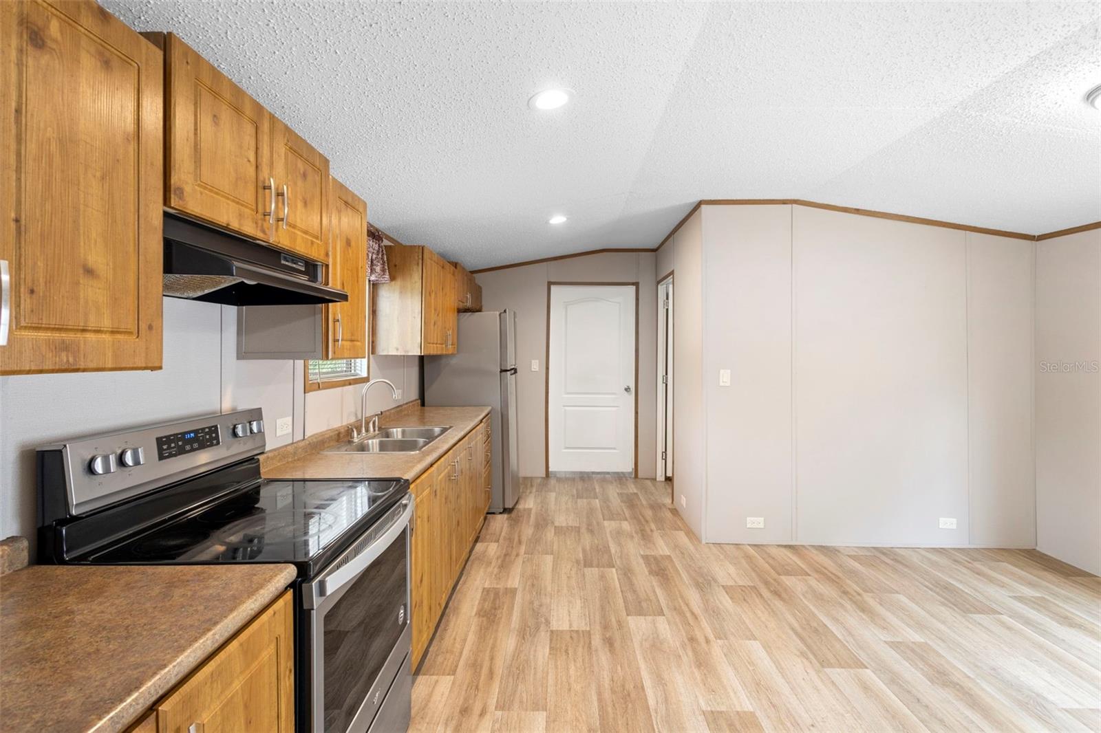 ROBINSON PINES - Residential