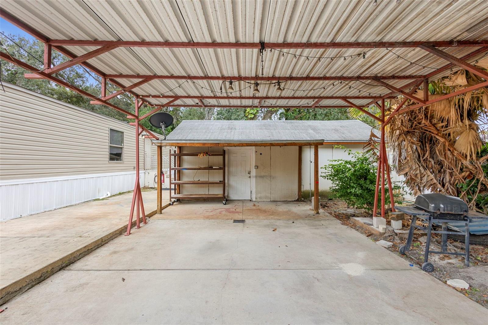 ROBINSON PINES - Residential