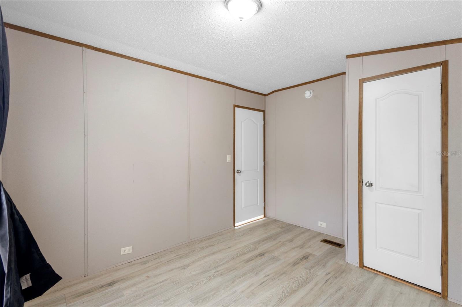 ROBINSON PINES - Residential