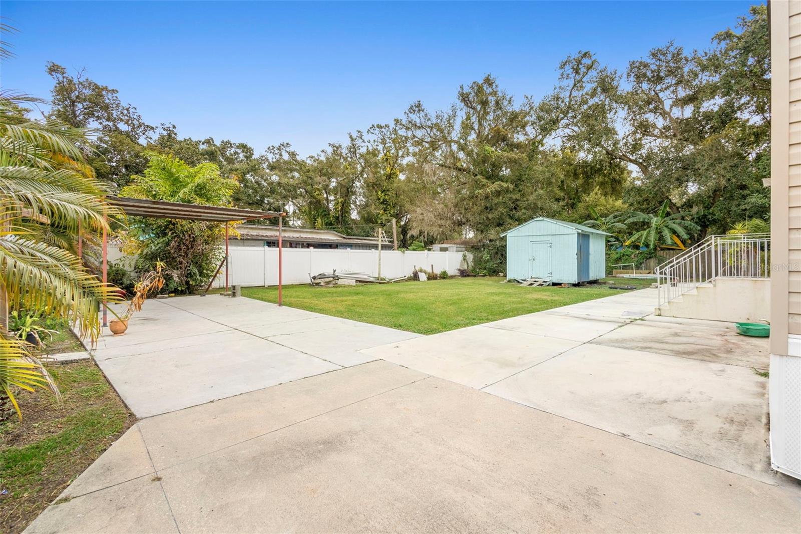 ROBINSON PINES - Residential