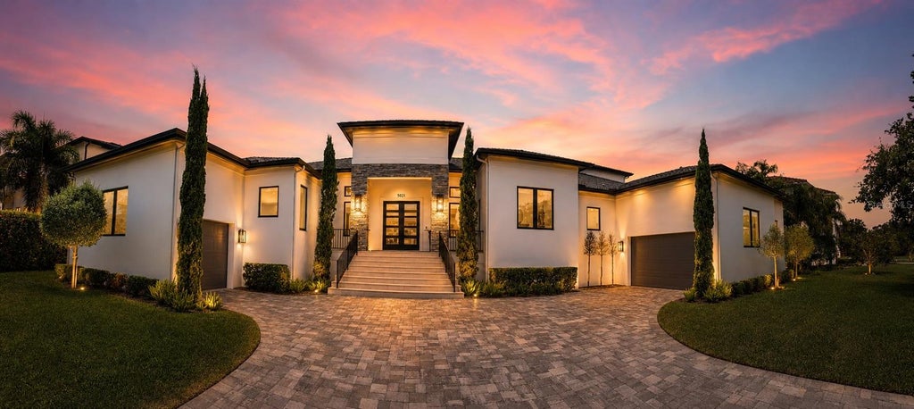 Photo of 5021 W Homer Avenue, Tampa, FL 33629 (MLS # TB8542569)