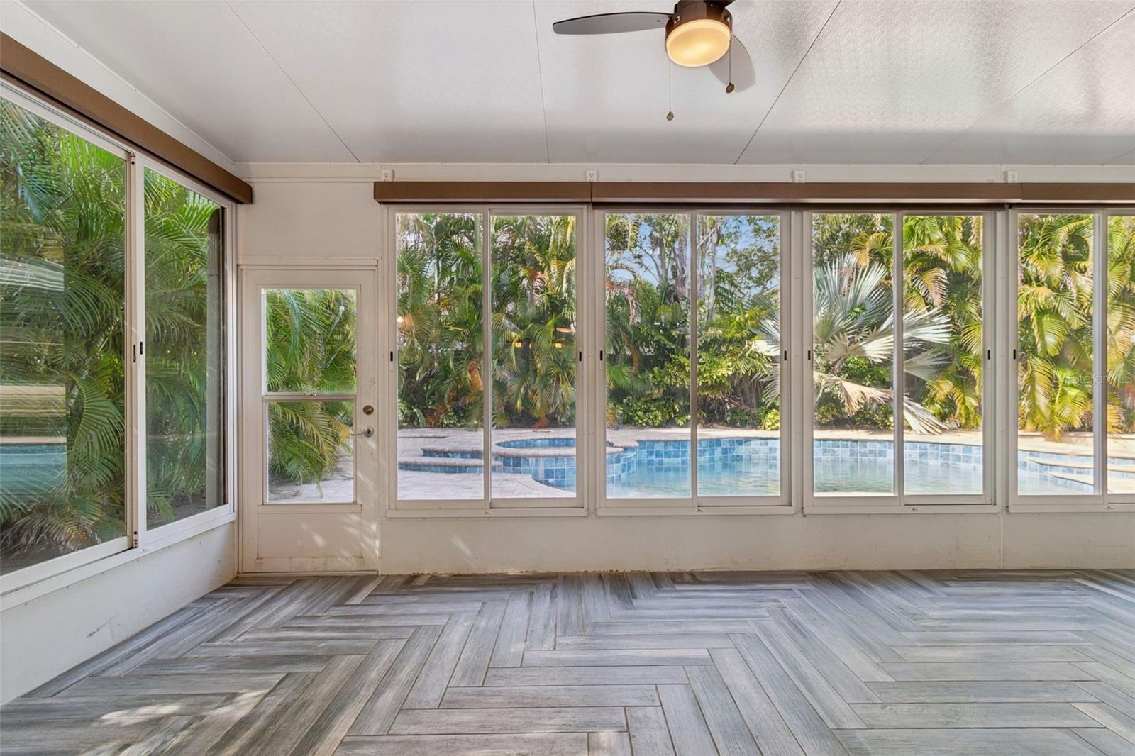 GRASSY POINTE - PH 1 - Residential