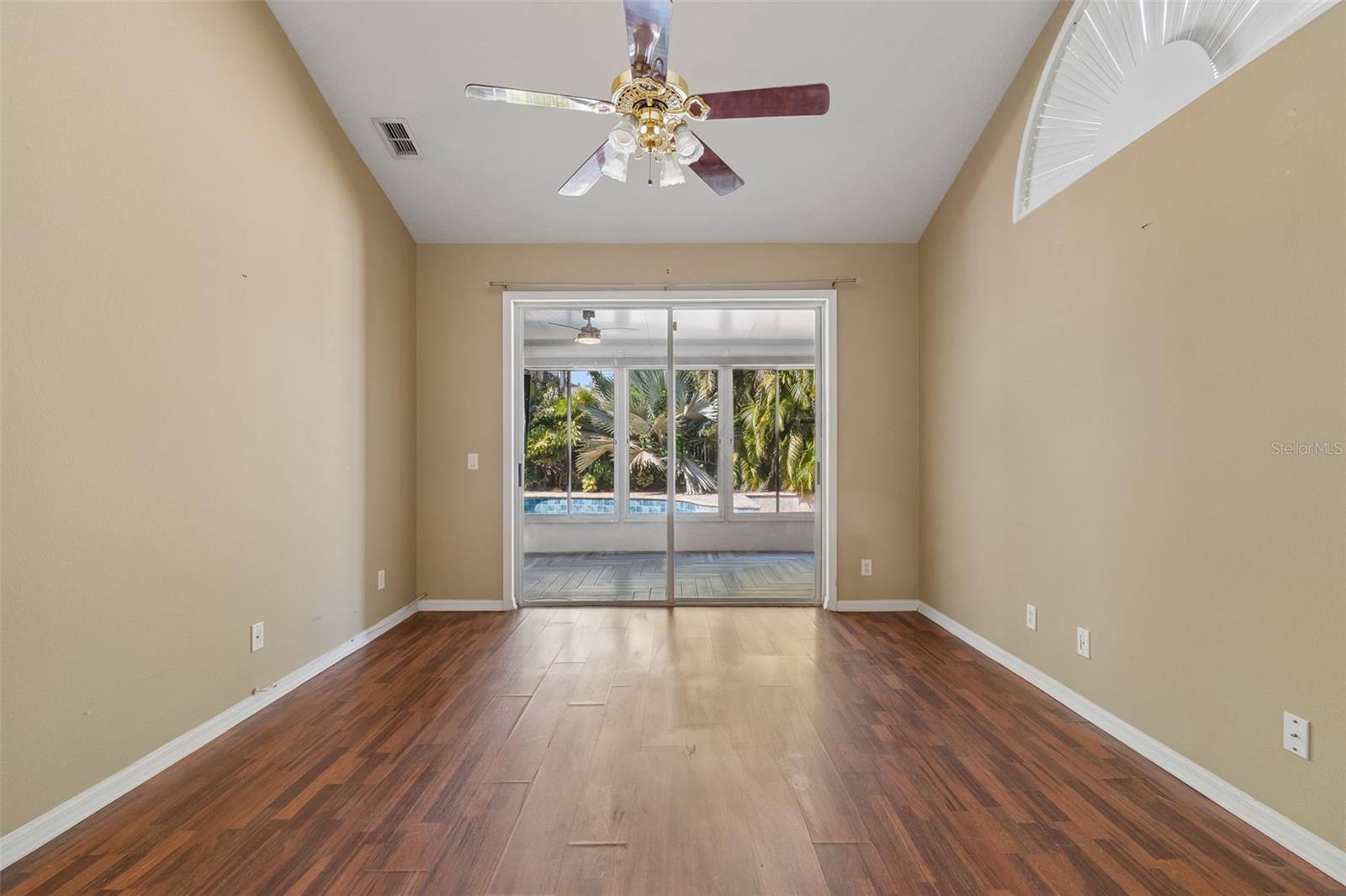 GRASSY POINTE - PH 1 - Residential