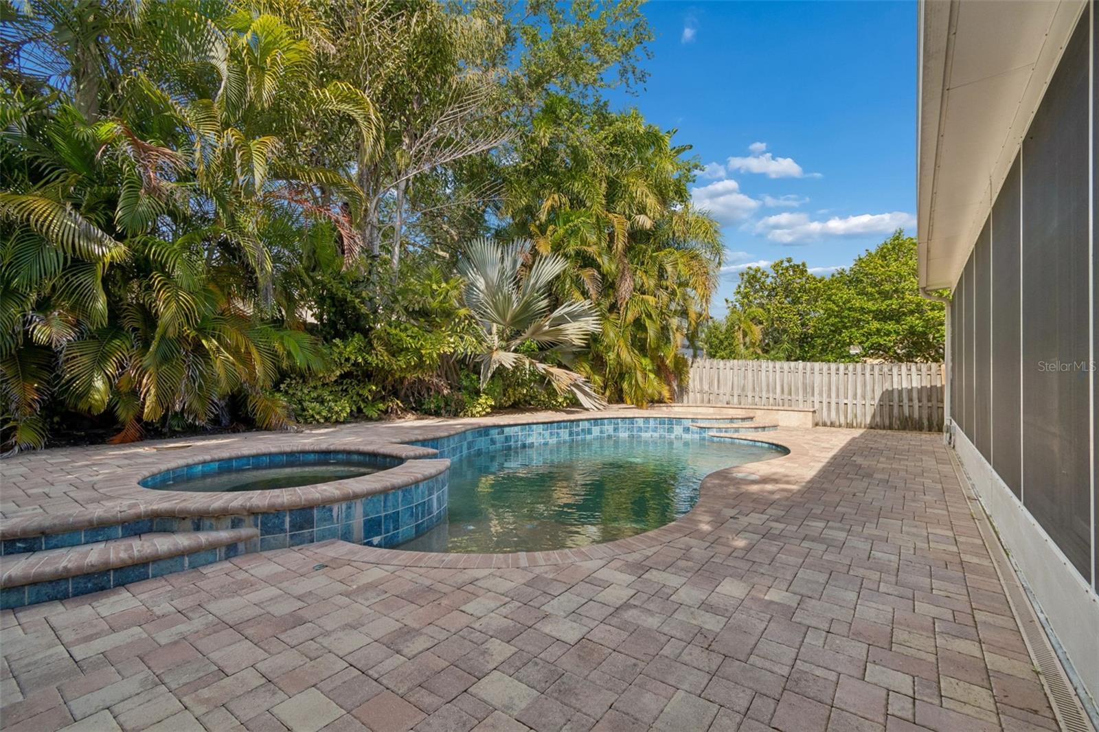 GRASSY POINTE - PH 1 - Residential