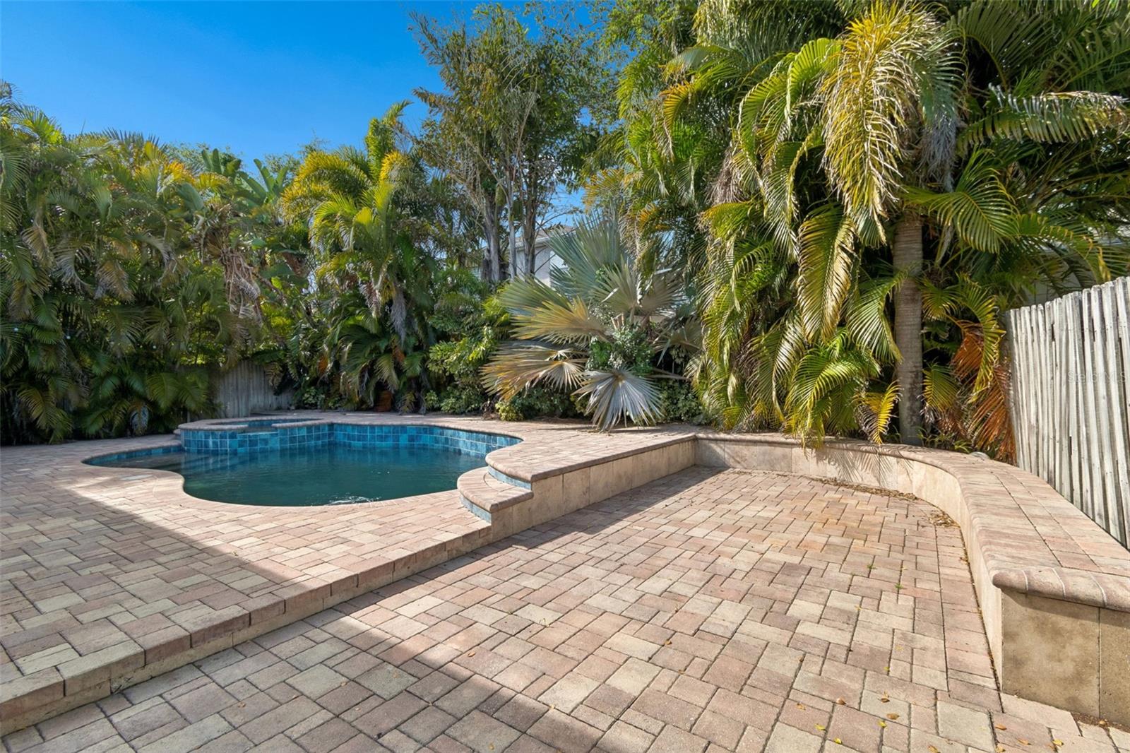 GRASSY POINTE - PH 1 - Residential