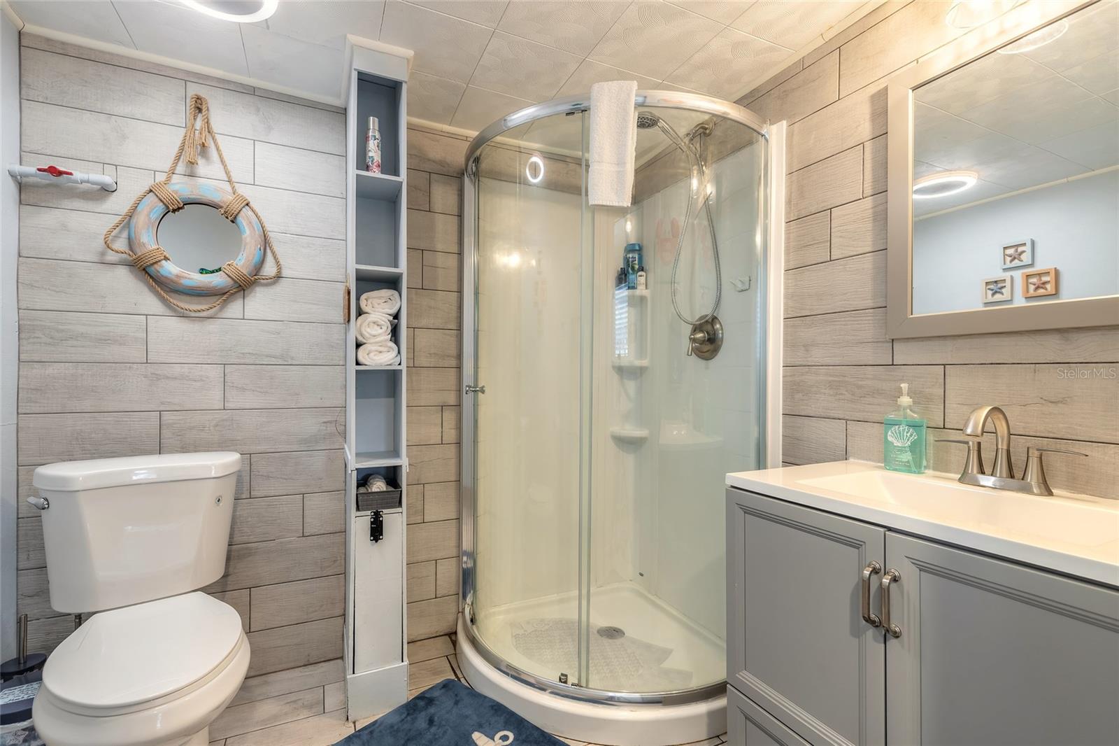 INDIAN HARBOR ESTATES UNIT 03 - Residential