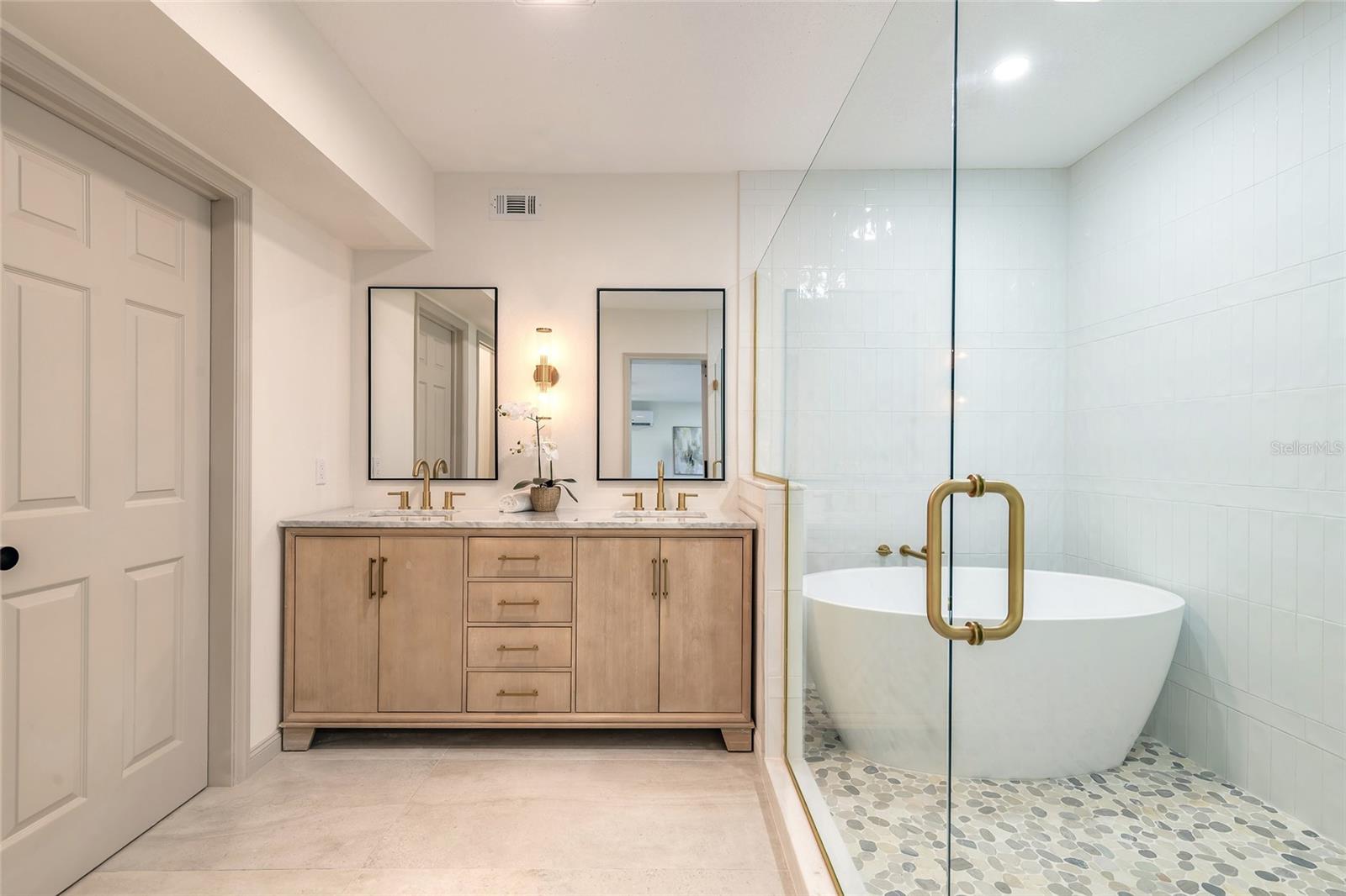 RAY MAR HEIGHTS BELLEWOOD - Residential