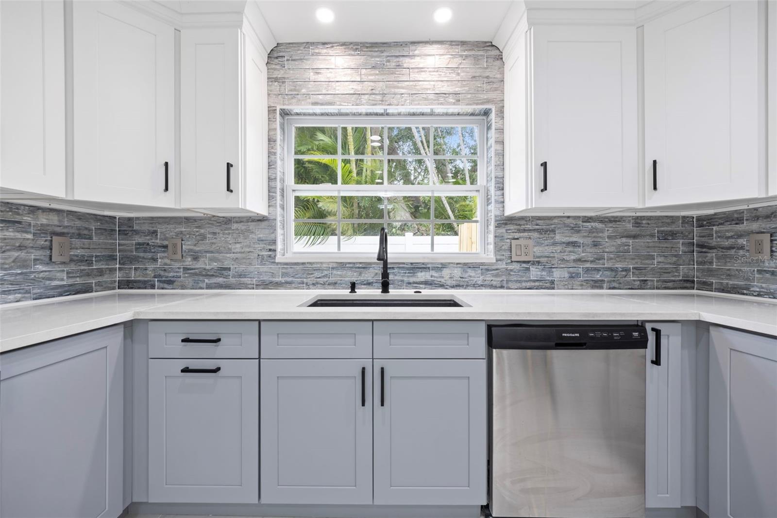 SHORE ACRES EDGEWATER SEC - Residential Lease