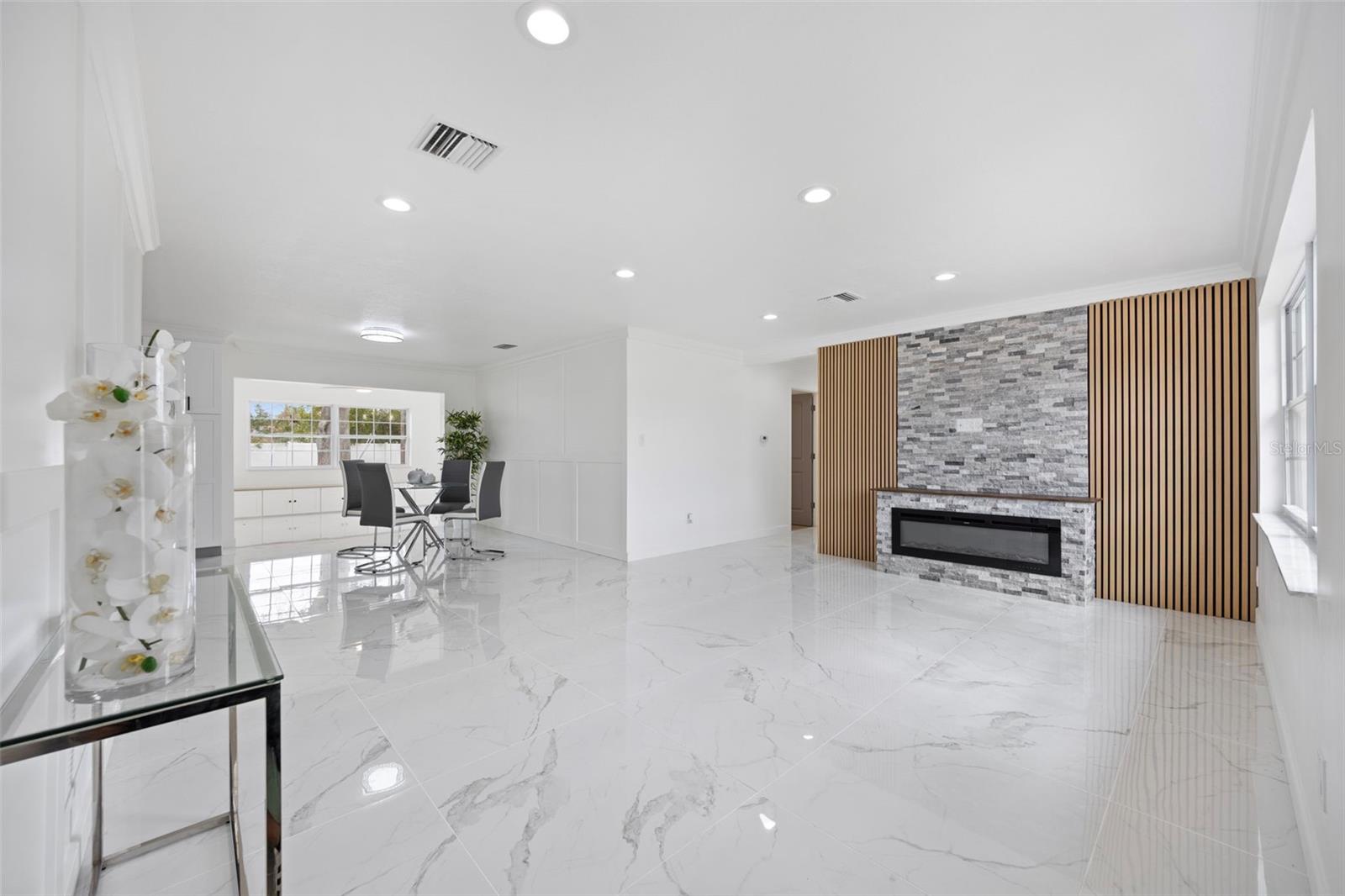 SHORE ACRES EDGEWATER SEC - Residential Lease