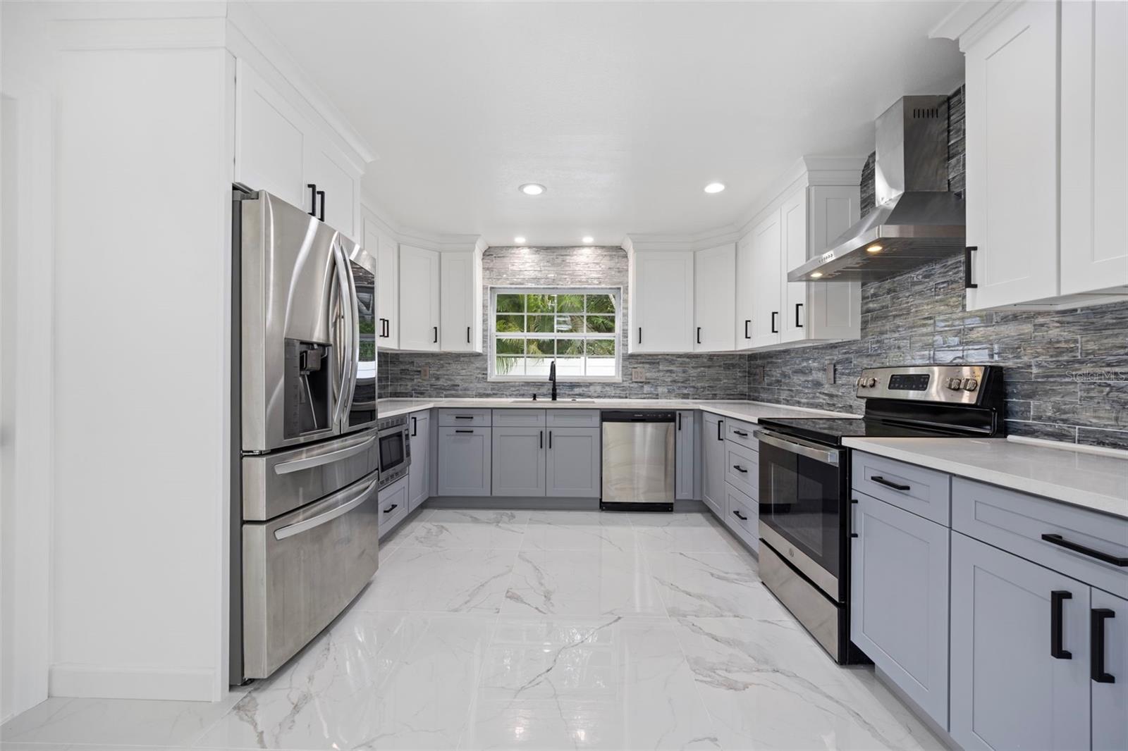 SHORE ACRES EDGEWATER SEC - Residential Lease