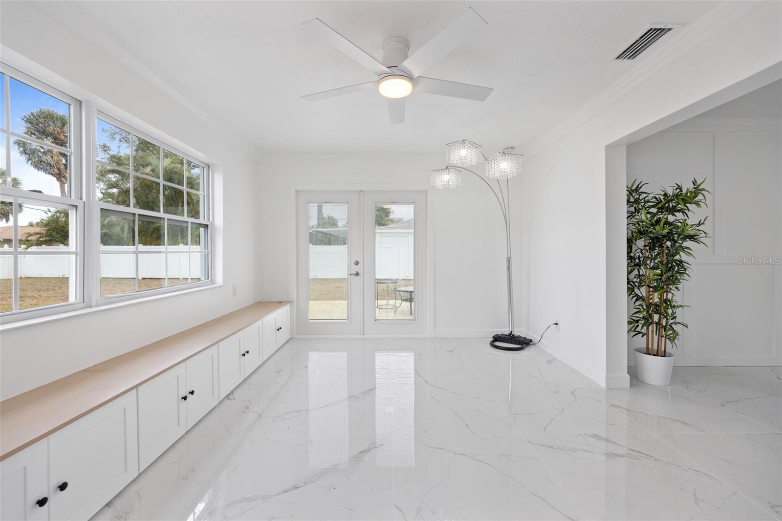 SHORE ACRES EDGEWATER SEC - Residential Lease